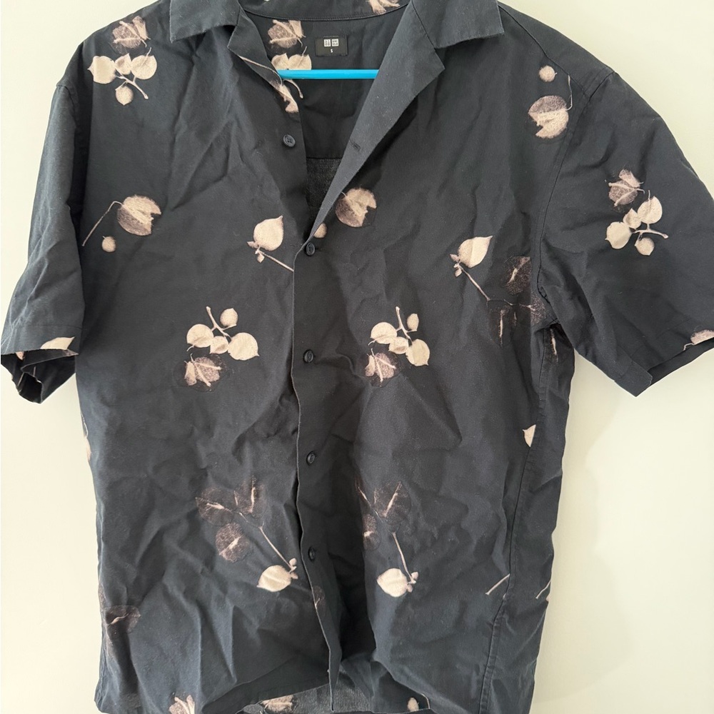 Uniqlo Black Short-Sleeve Shirt with Pale Pink Leaf Print